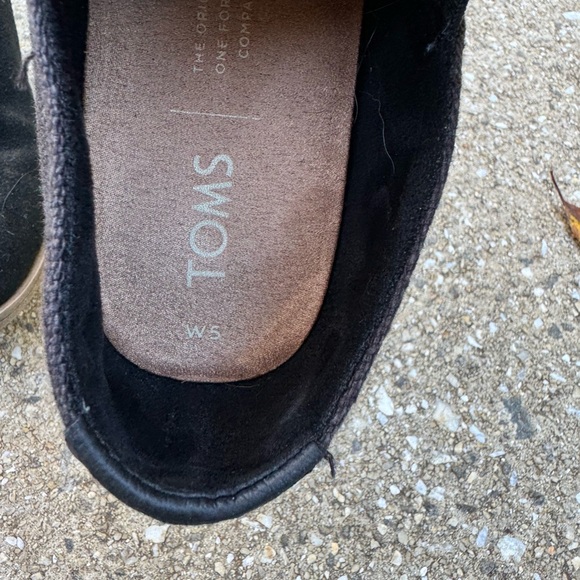 Toms Black Suede Booties- size 5 - Picture 4 of 4